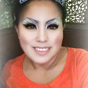 Meet your Posher, Tina